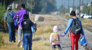 Piden permisos de trabajo para personas indocumentadas en EE.UU.