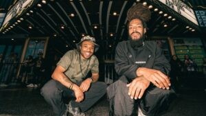 EE.UU. revoca visas a Bob Vylan tras presentación en Glastonbury