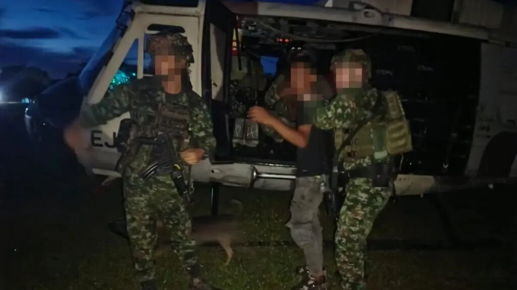 Ejército rescata a 4 menores en manos de Disidencias en sur de Bolívar, mientras soldado muere en ataque con drones