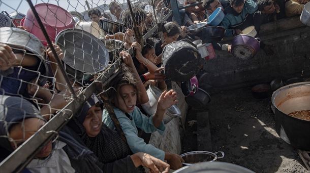 El Ejército de Israel mata al menos 24 personas mientras esperaban el reparto de comida en el sur de Gaza