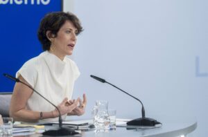 El Gobierno asume la orden del TS y trabaja para resolver "conjuntamente" con Canarias la situación de menores migrantes