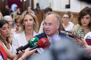El PP culpa al Gobierno de achacar la desinformación a los medios críticos y exige en el Congreso criterios objetivos