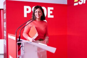 El PSOE entrega el 'pen drive' con información recopilada por Leire Díez a la Fiscalía Anticorrupción