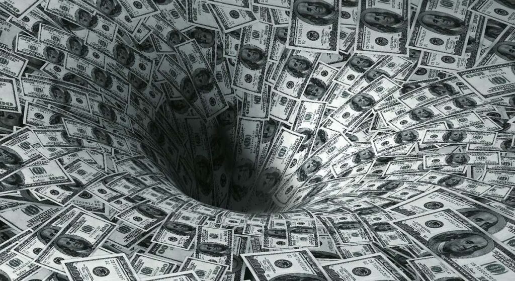 El mercado arrastra al dólar a su nivel más bajo desde 2021 y acerca el recorte de tipos de la Fed