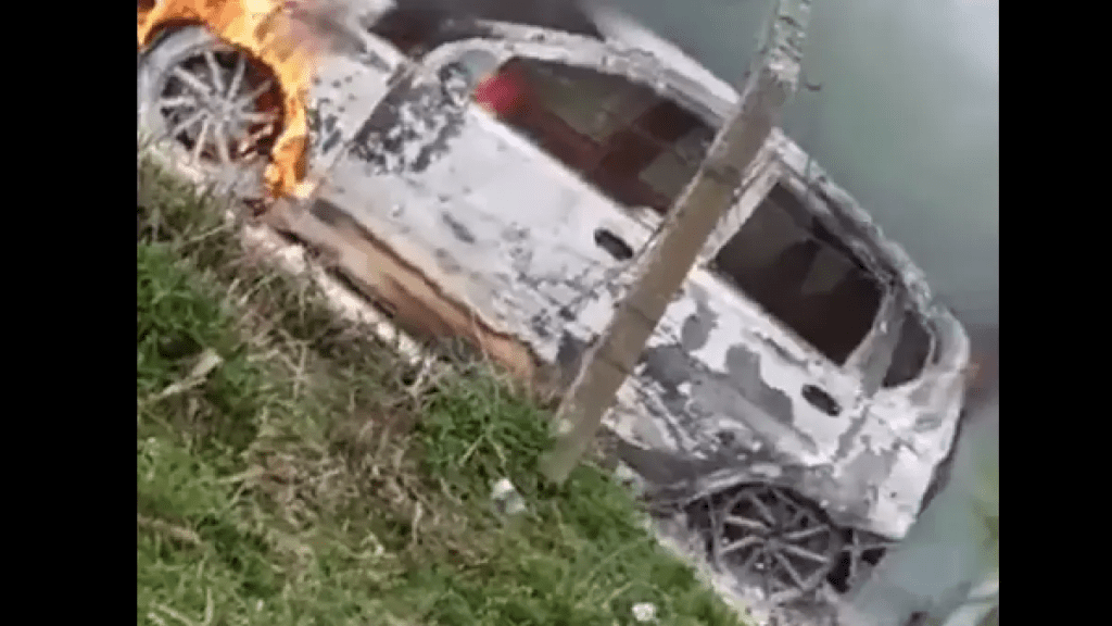 El misterio por el hallazgo de un cadáver adentro de un carro completamente incinerado en el noroccidente del Valle
