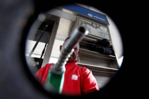 El nuevo precio de la gasolina internacional impuesto por el chavismo sin previo aviso (VIDEO)