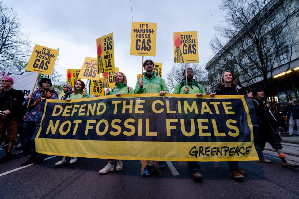 El público apoya más impuestos a petroleras ante daños al clima : IPS Agencia de Noticias