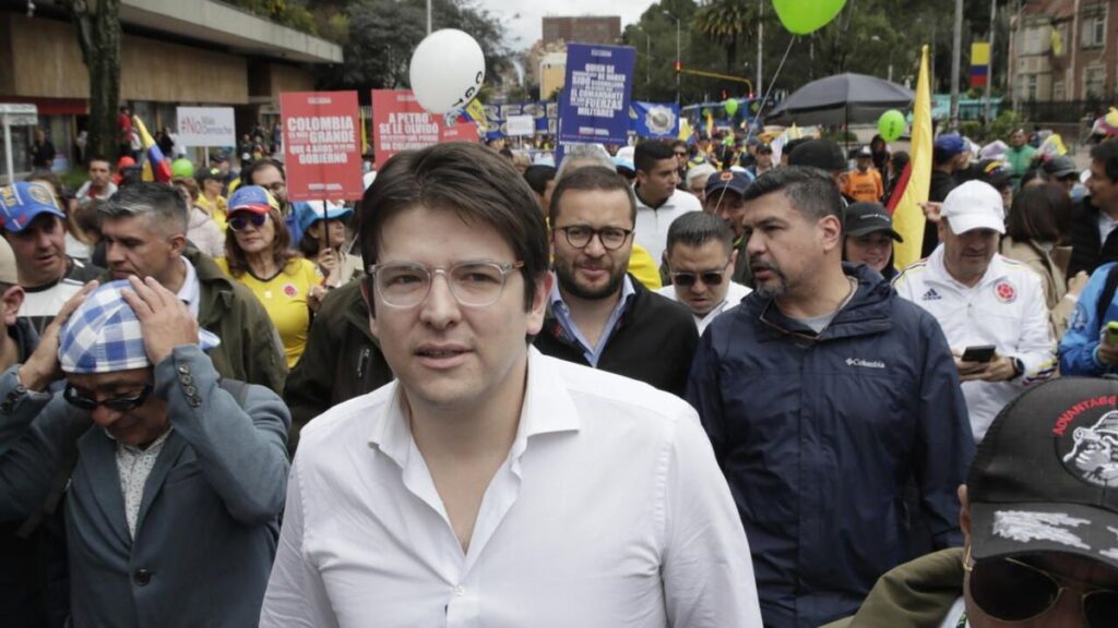 El senador Miguel Uribe Turbay fue operado con éxito tras ser baleado durante un acto en Bogotá