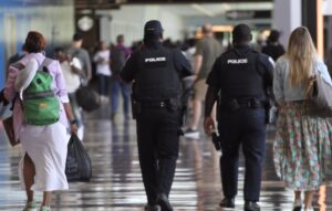 Entran en vigor las restricciones de entrada a EEUU para ciudadanos de una veintena de países