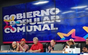 Entregan dotación a 330 Salas de Autogobierno Comunal