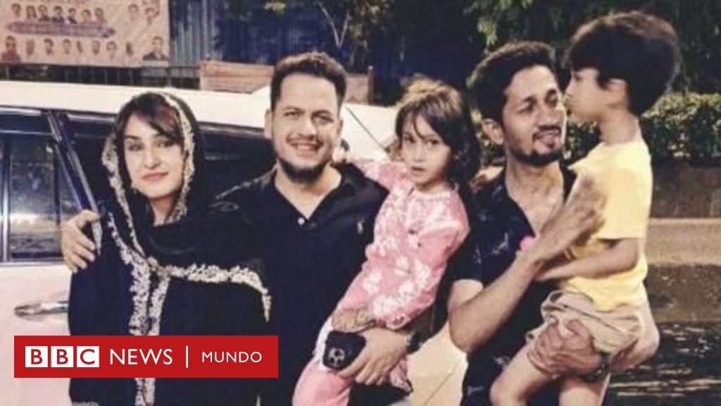 "Eran mi vida, si me rindo y dejo de buscar, puede que nunca pueda recuperarme": las familias que buscan a sus seres queridos tras el accidente aéreo en India