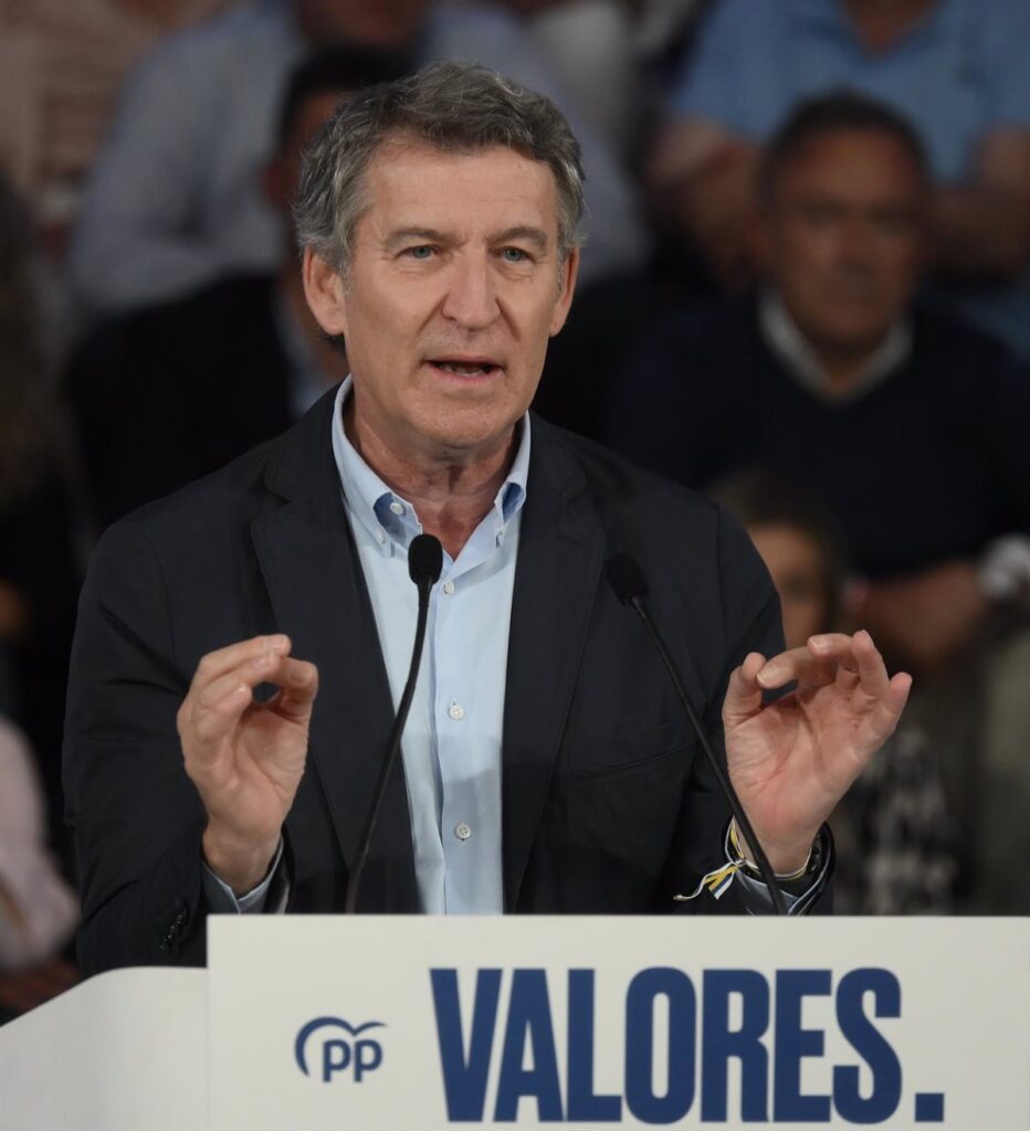 "Es el momento de que se vaya él y quien le daba las indicaciones"