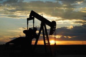 Este #25Jun el petróleo de Texas sube 0,85% tras dos jornadas de desplomes por conflicto Israel-Irán