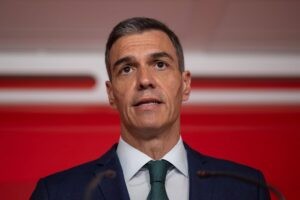 Exministros y exparlamentarios del PSOE urgen a Sánchez a su renuncia como líder del partido y congreso extraordinario