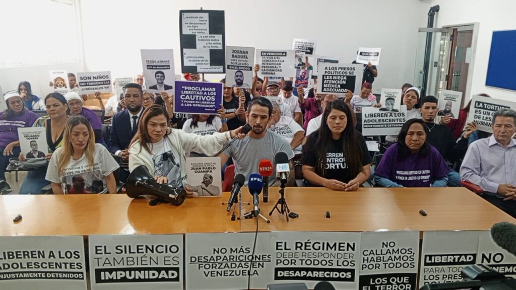 Familiares de presos políticos y activistas denuncian aumento de la represión en Venezuela