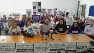 Familiares de presos políticos y activistas denuncian aumento de la represión en Venezuela