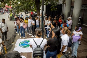 Familiares piden acelerar revisión de expedientes de detenidos postelectorales