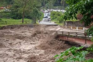 Fedecámaras reporta daños en sector comercial de Mérida por desbordamiento de ríos
