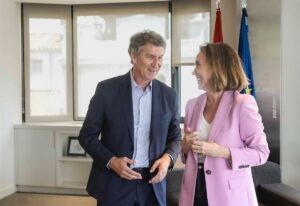 Feijóo pide la dimisión de Sánchez y la convocatoria de elecciones tras enviar el juez a prisión a Santos Cerdán