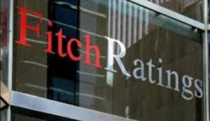 Fitch degrada calificaciones de bancos y bolsa mexicanos por acusaciones de lavado en EE.UU.