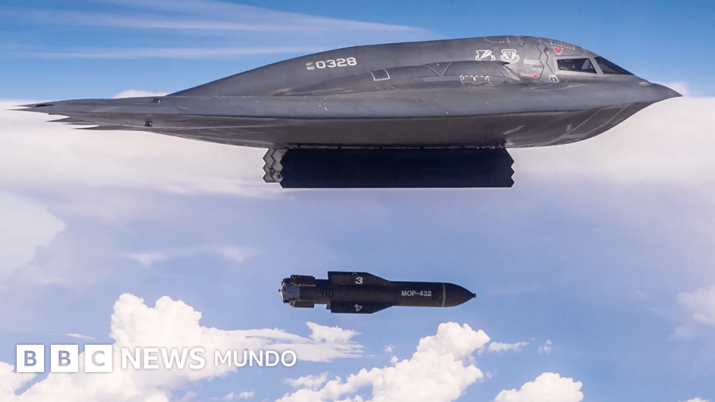 GBU-57A/B, la poderosa bomba "rompebúnkeres" que EE.UU. utilizó para destruir las instalaciones nucleares de Irán