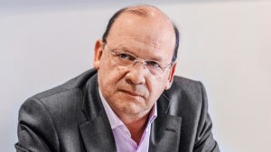 Gobierno prepara decreto para subir el precio del diésel al 28% del parque automotor: será a precio internacional