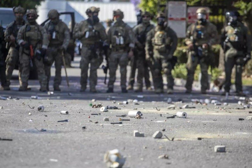 Guardia Nacional llega a Los Ángeles para reprimir protestas contra redadas - AlbertoNews
