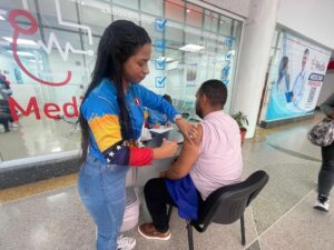 Invitan a la población a vacunarse gratuitamente frente a Medik