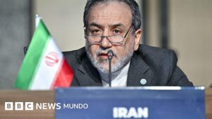 Irán dice que se reserva "todas las opciones" tras el ataque de EE.UU. a 3 de sus instalaciones nucleares