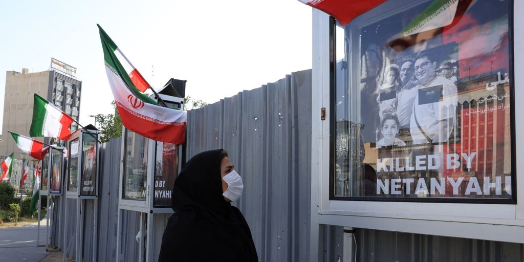 Irán responde con un ataque «débil y simbólico» a una base de EE.UU. en Qatar