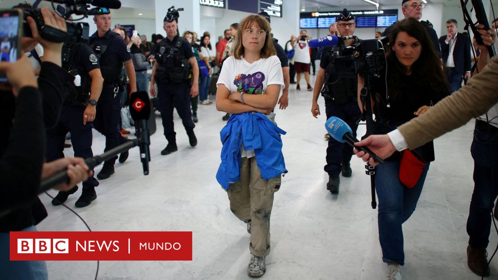 Israel deporta a Greta Thunberg, quien viajaba en el barco que intentó romper el bloqueo en Gaza