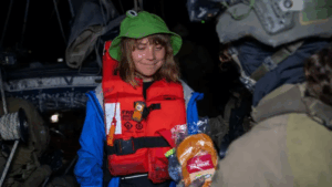 Israel intercepta el barco con ayuda para Gaza en el que viaja Greta Thunberg y lo desvía hacia sus costas