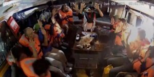 Israel intercepta el barco de activistas que llevaba ayuda a Gaza
