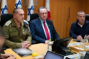 Israel lanza nueva oleada de ataques contra Irán tras matar a su cúpula militar y nuclear – El Venezolano News