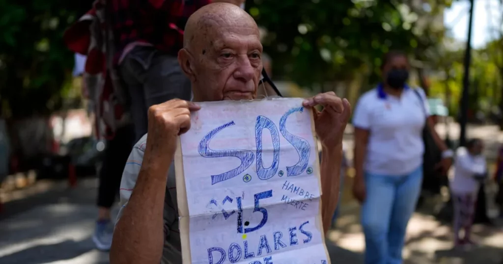 Jubilados molestos  por reducción del pago del bono de Guerra Económica
