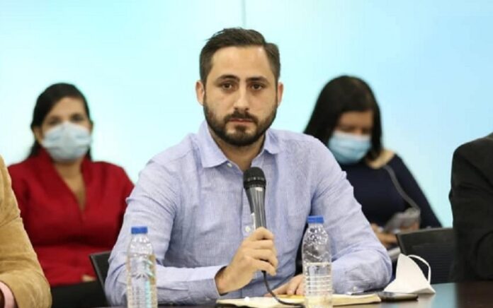 Juventud venezolana se prepara para consulta popular nacional