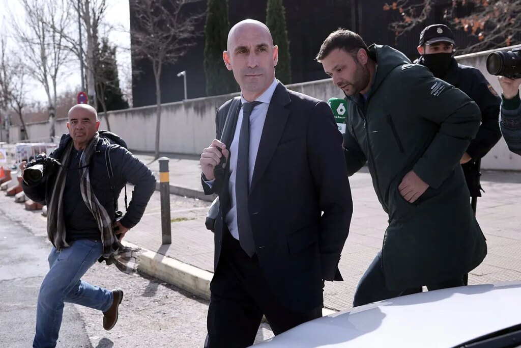 La Audiencia Nacional confirma la multa de 10.800 euros a Rubiales por el beso a Jenni Hermoso