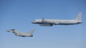 La Fuerza Aérea de Gran bretaña interceptó un avión SIGINT Il-20M de Rusia