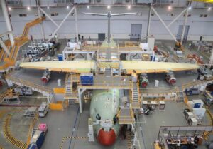 Ensamblaje de un Airbus A400 en la factoría de la compañía europea en Sevilla.
