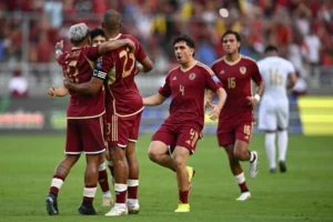 La Vinotinto quiere acercarse a la clasificación en Montevideo