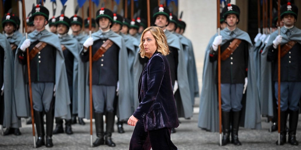 La derecha italiana promueve una polémica fuerza de 10.000 reservistas