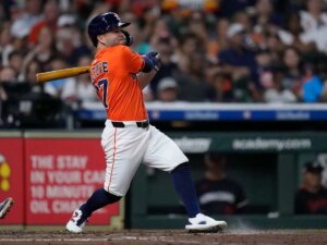 La fuerza de Altuve guió a los Astros sobre los Mellizos