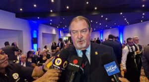 "La generación de divisas es importante los privados"