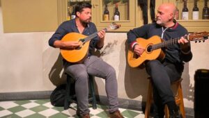 La guitarra portuguesa y el legado de Camões unen a la diáspora en Caracas