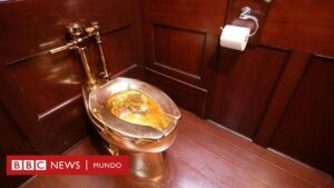 La historia de cómo se robaron de un palacio británico un inodoro de oro que valía más de US$6 millones
