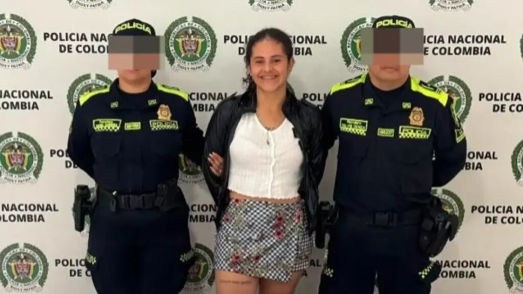 La insólita reacción de una mujer tras ser capturada por presuntamente robar a taxista en Floridablanca, Santander