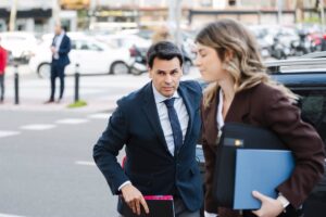 La mujer de un directivo de Quirón niega que el novio de Ayuso le pagara una comisión de medio millón de euros