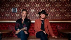 La nueva aventura musical de Smith /Kotzen y el giro sonoro del mítico guitarrista de Iron Maiden