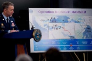 La operación Midnight Hammer contra Irán, el mayor bombardeo con B-2 de la historia - AlbertoNews