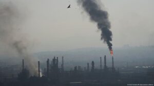 La refinería israelí en Haifa retoma parte de su actividad – DW – 30/06/2025